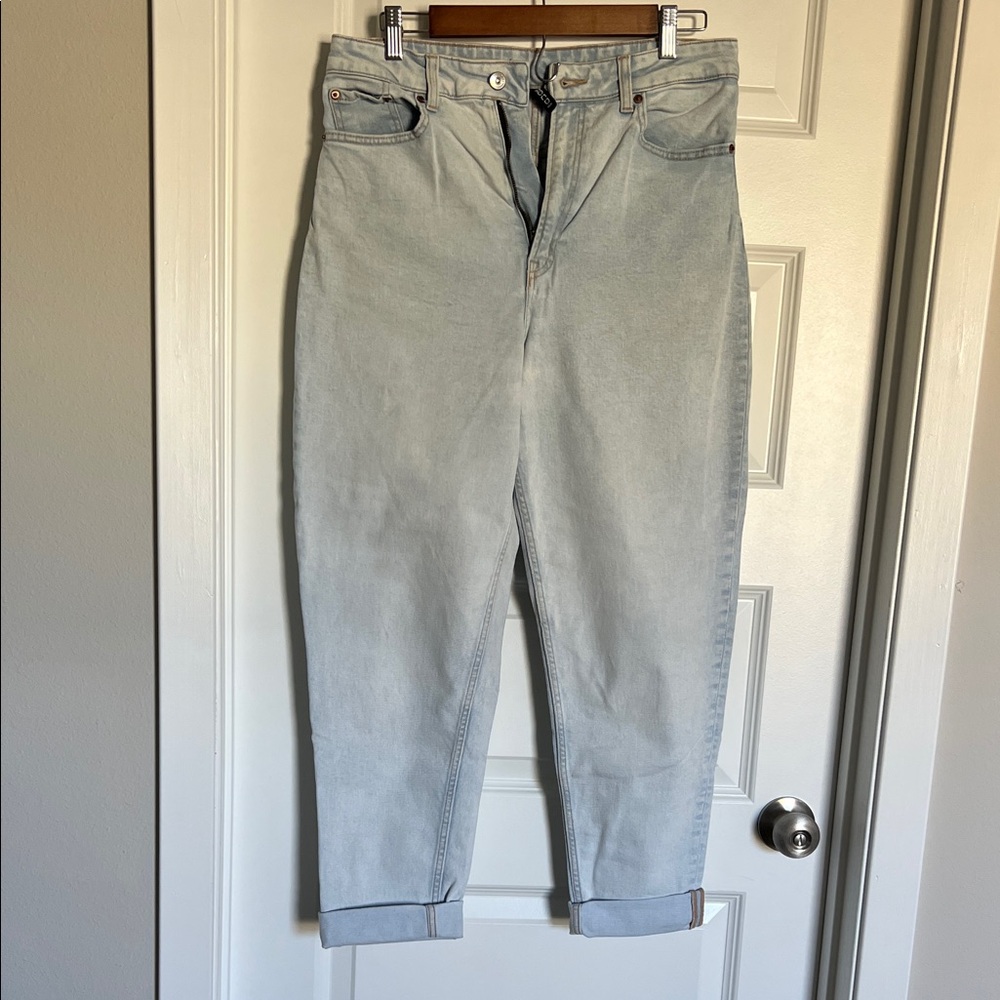 Light Blue High-Waisted Jeans